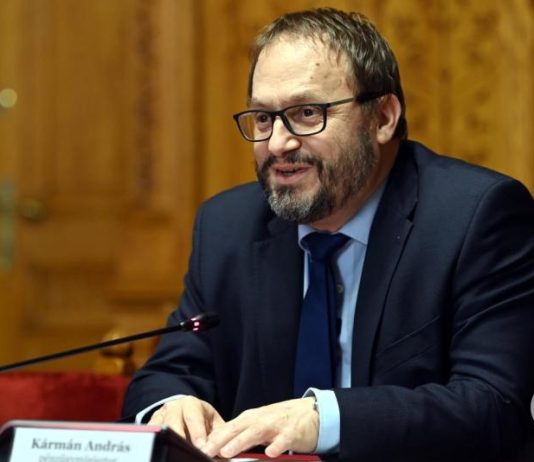 Kármán András: a nyugdíjminimum emelése mellett a legalacsonyabb nyugdíjakat sávosan tovább növelik